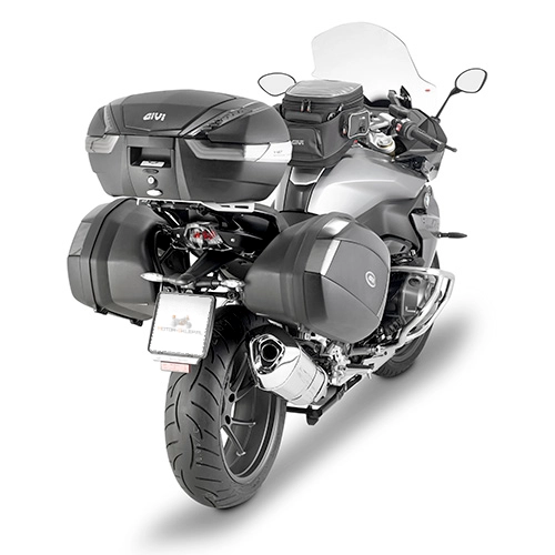BMW R 1200 RS ubrane w komplet kufrów Givi
